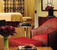 Corner Beverly Suite